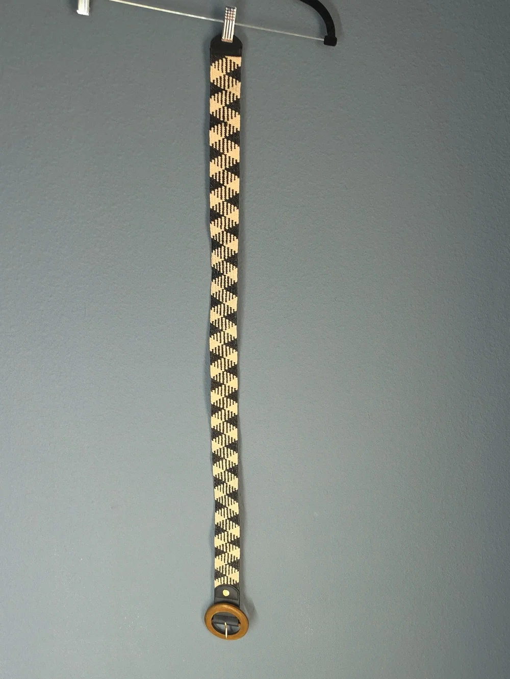 Woven Chevron Pattern Wall Hanging in Black and Cream #C9